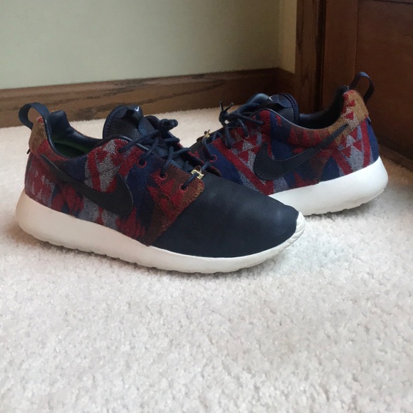 Custom Nike’s - Picture 2 of 5